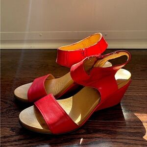 Bueno leather wedge sandals, sz 38